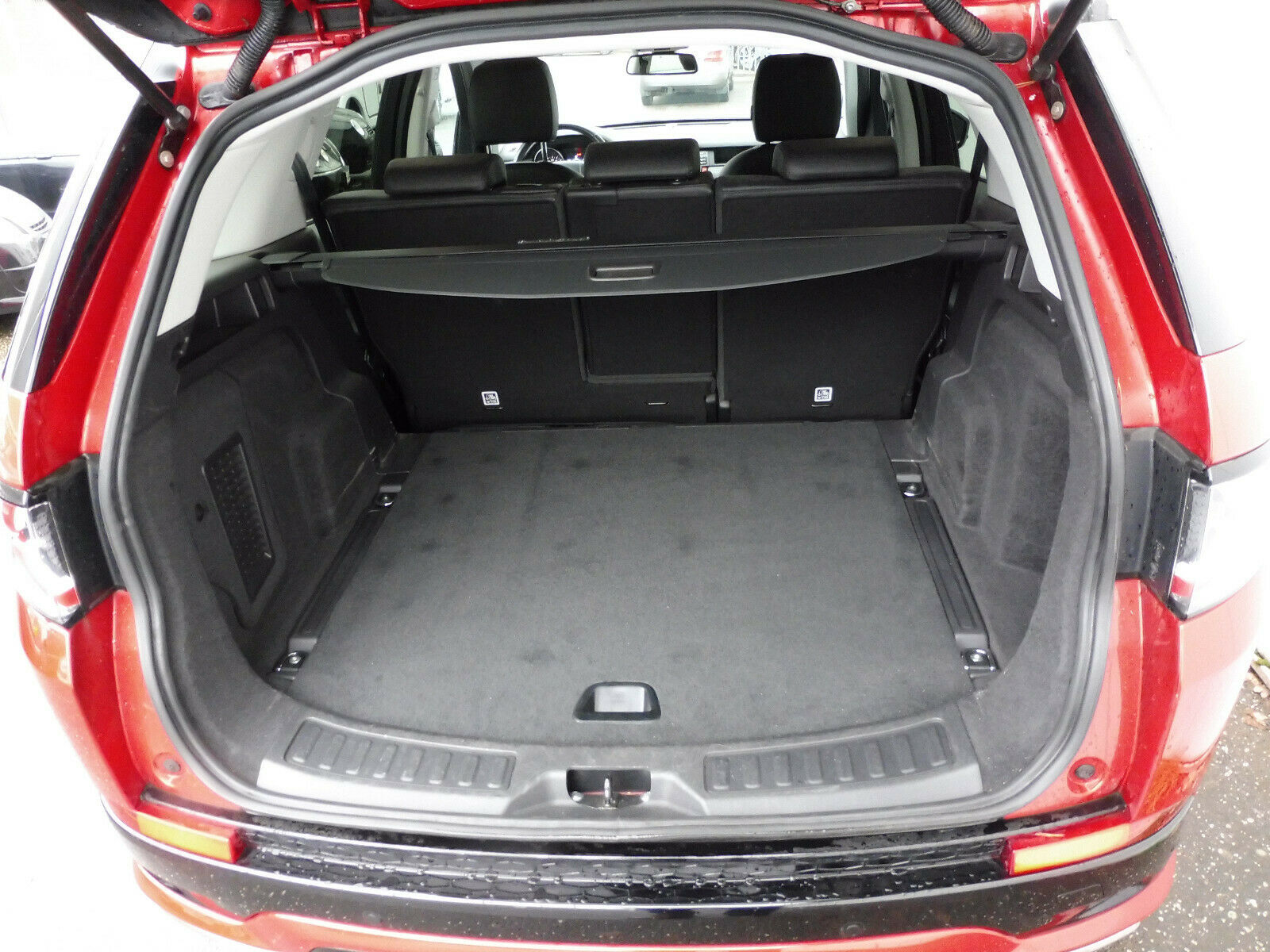 2017 Land Rover Discovery Sport 2.0 SE – Image 8