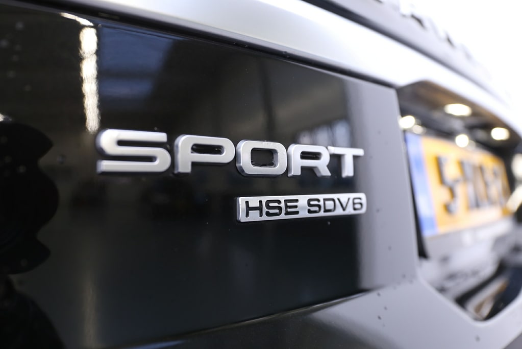 2014 Land Rover Range Rover Sport 3.0L SDV6 HSE Dynamic – Image 19