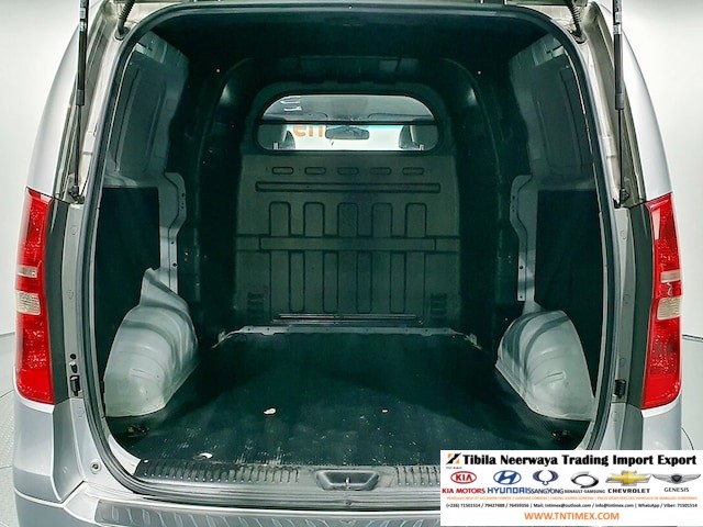 2009 Hyundai H-1/Grand Starex 2.5L – Image 14