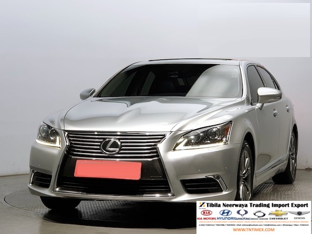 2013 Lexus LS460 AWD – Image 4