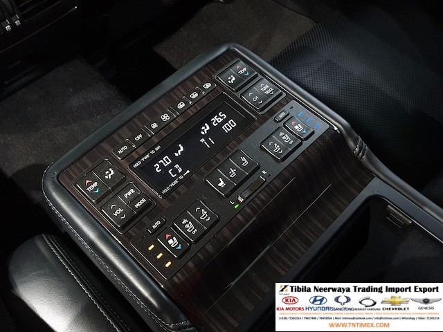 2013 Lexus LS460 AWD – Image 15