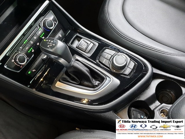 2016 BMW 220d Active Tourer – Image 9