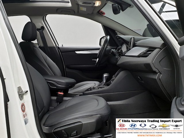 2016 BMW 220d Active Tourer – Image 10