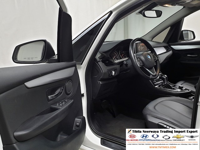 2016 BMW 220d Active Tourer – Image 11