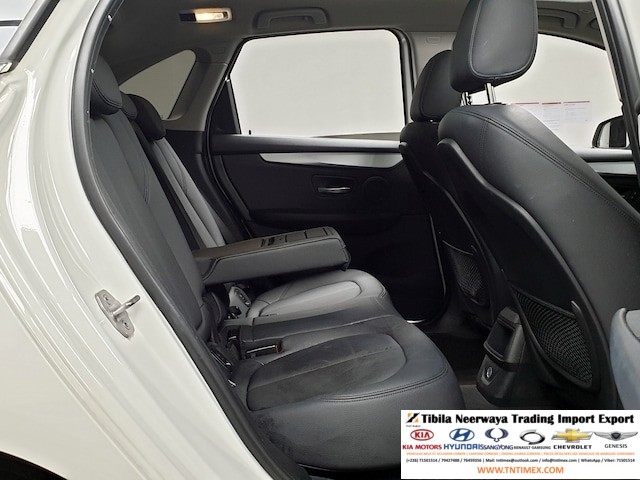 2016 BMW 220d Active Tourer – Image 13