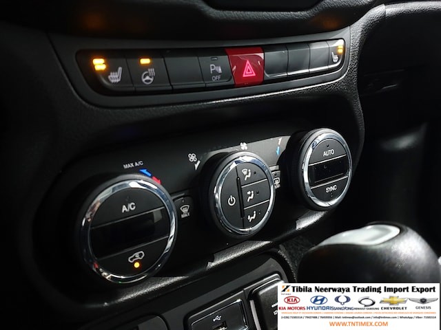 2016 Jeep Renegade 2.4L Longitude – Image 18