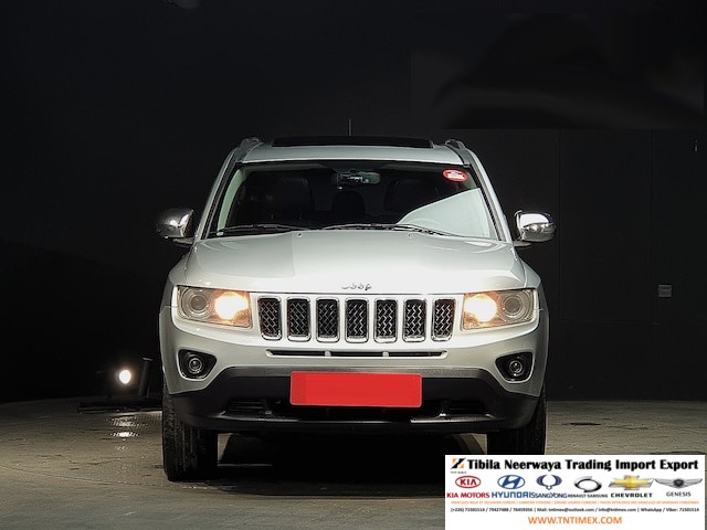 2011 Jeep Compass 2.4L 70th Anniversary – Image 4