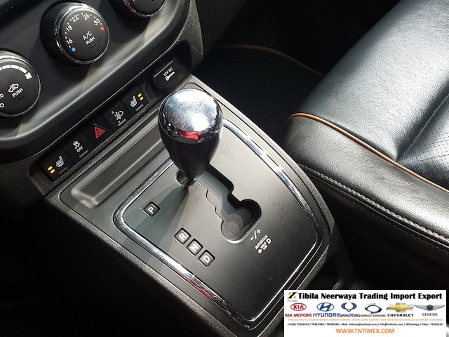 2011 Jeep Compass 2.4L 70th Anniversary – Image 10