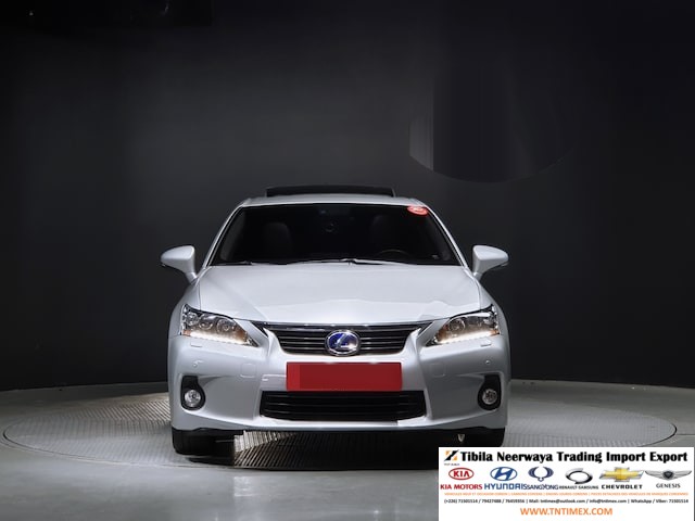 2012 Lexus CT200h 1.8L Compact Luxury – Image 4