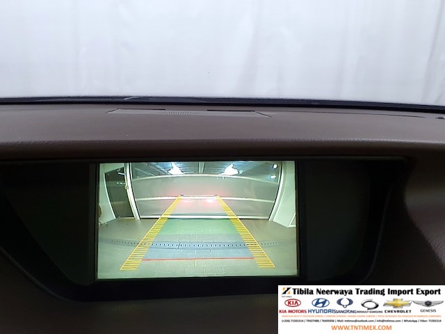 2017 Lexus ES300h Premium – Image 13