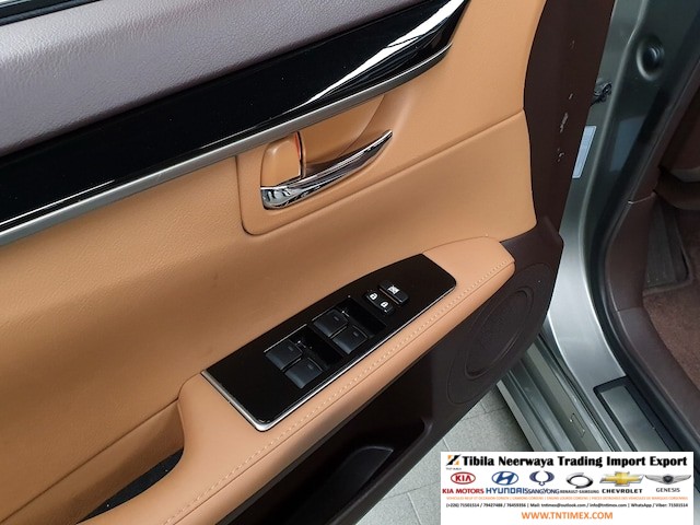 2017 Lexus ES300h Premium – Image 16