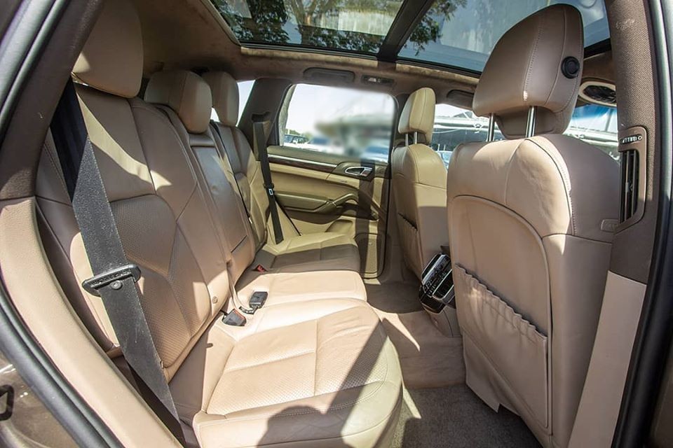 2011 Porsche Cayenne S – Image 9