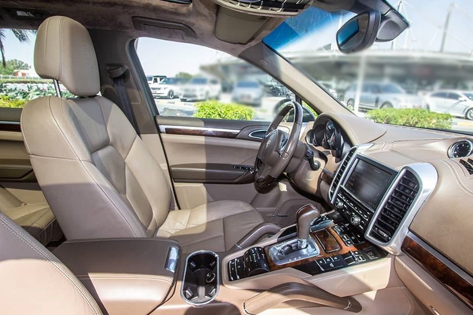 2011 Porsche Cayenne S – Image 10