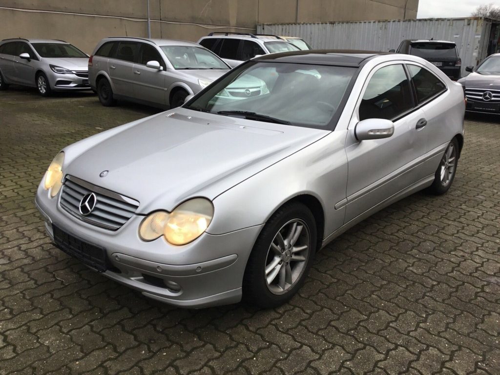 Мерседес 220 2001