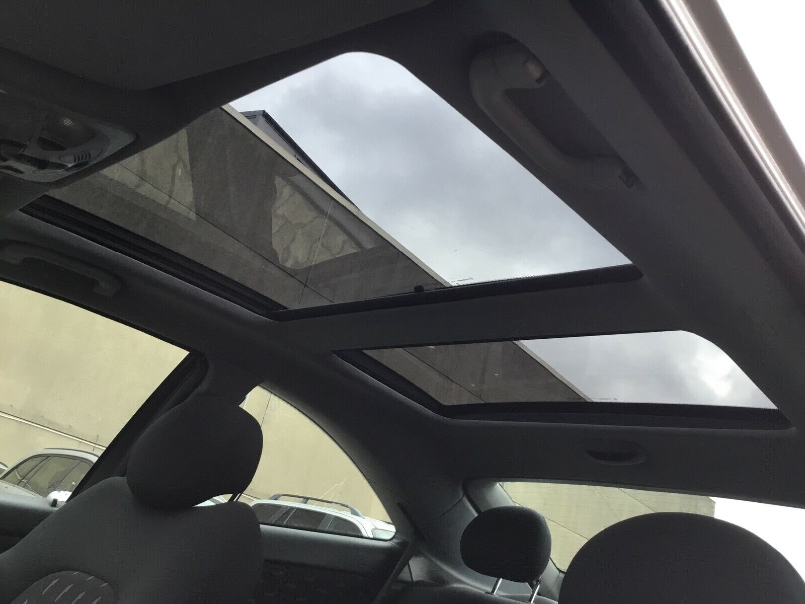 2001 Mercedes-Benz C220 CDI Sportcoupe – Image 3