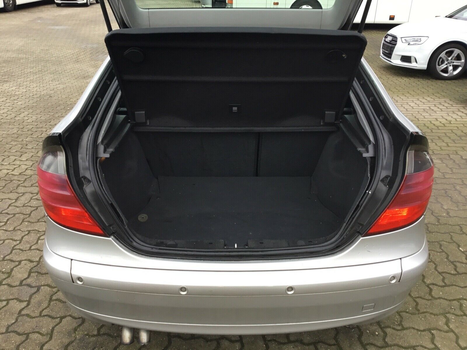 2001 Mercedes-Benz C220 CDI Sportcoupe – Image 7