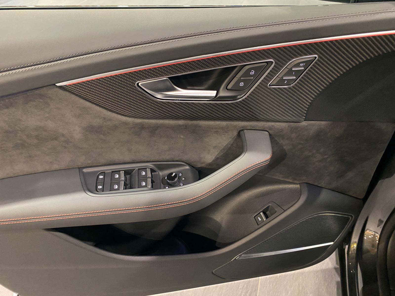 2020 AUDI RS Q8 4.0L – Image 11