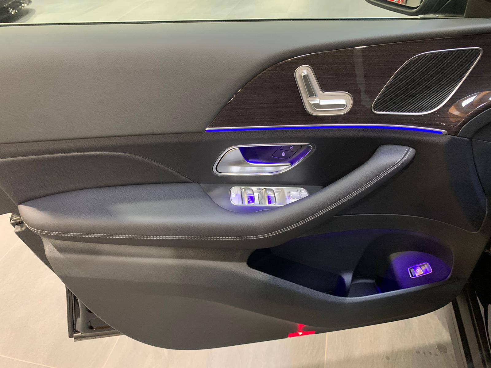 2020 Mercedes-Benz GLS 400d 4MATIC – Image 8