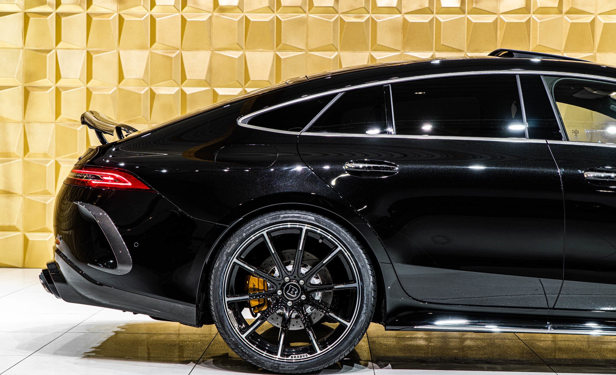 2019 Mercedes-Benz AMG GT63 S 4MATIC BRABUS 700 – Image 4