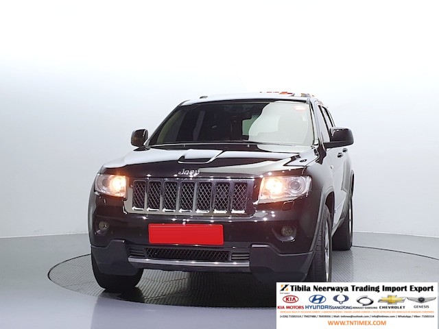 2012 Jeep Grand Cherokee 3.0L CRD Laredo – Image 4