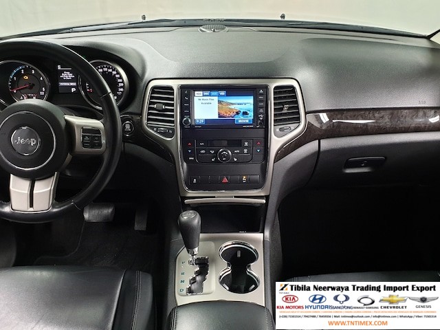 2012 Jeep Grand Cherokee 3.0L CRD Laredo – Image 8