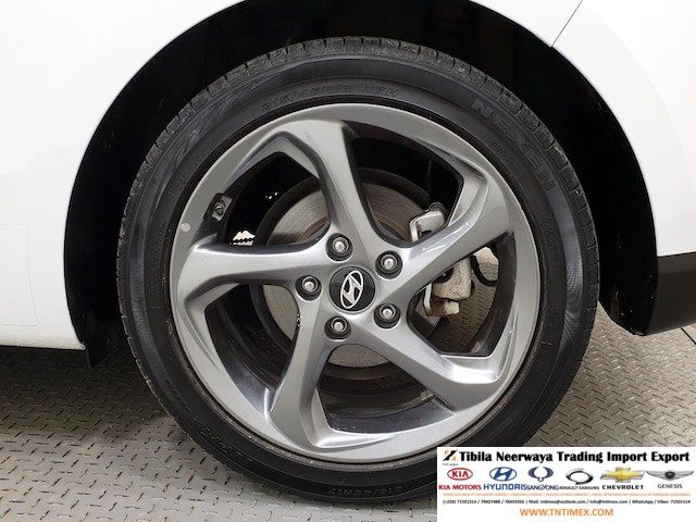 2018 Hyundai Veloster 1.4L Turbo Modern – Image 6