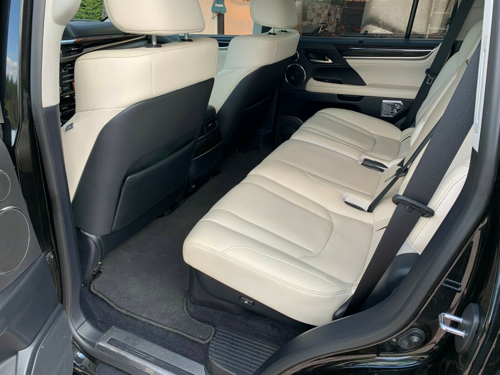 2016 Lexus LX450d 4.5L V8 – Image 11