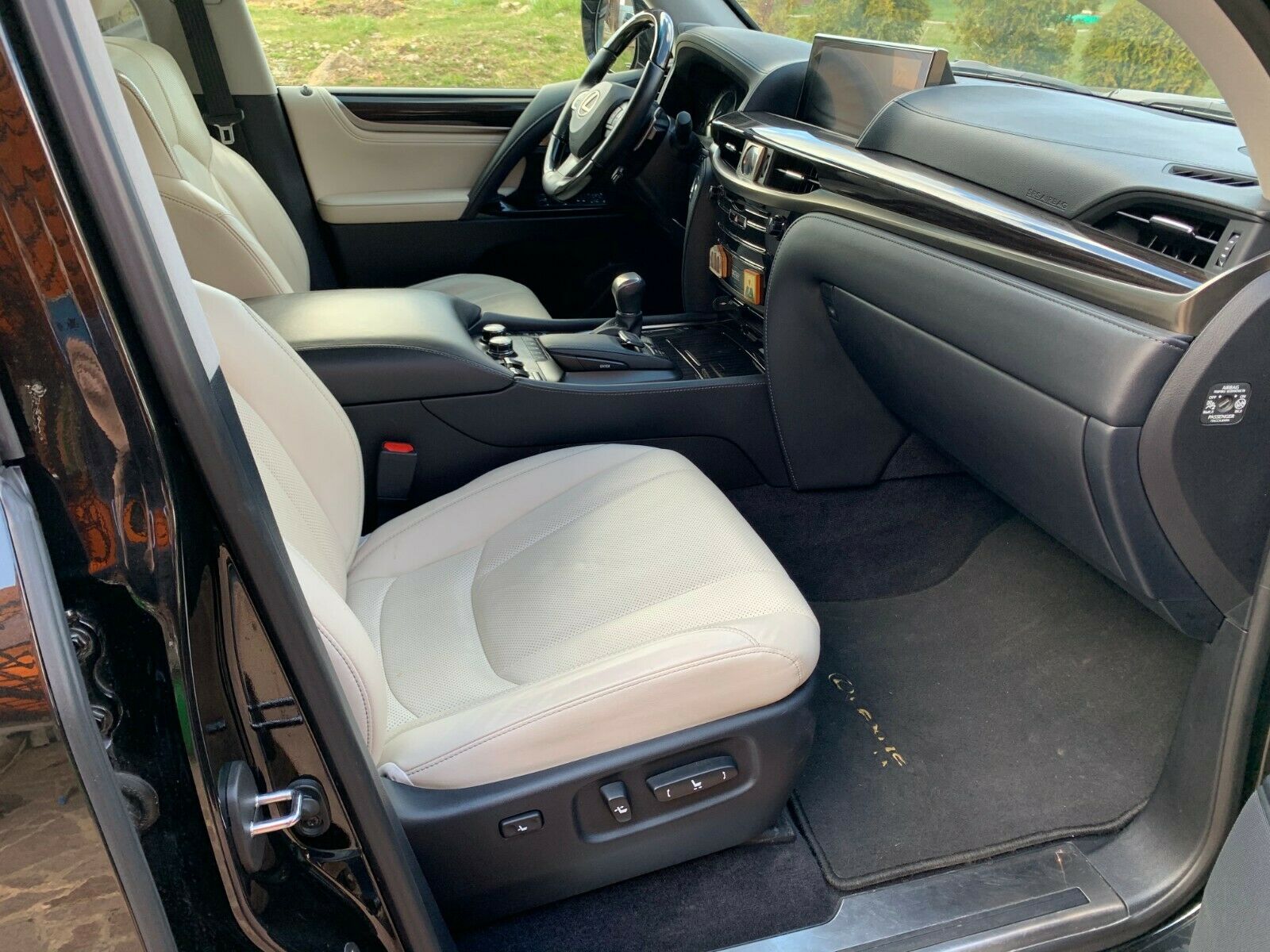 2016 Lexus LX450d 4.5L V8 – Image 8