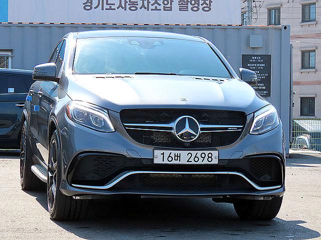 2017 Mercedes-Benz GLE 63 AMG S 4-Matic – Image 19