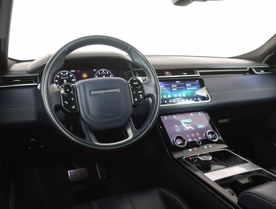 2018 Land Rover Range Rover Velar 2.0L R-Dynamic SE – Image 16