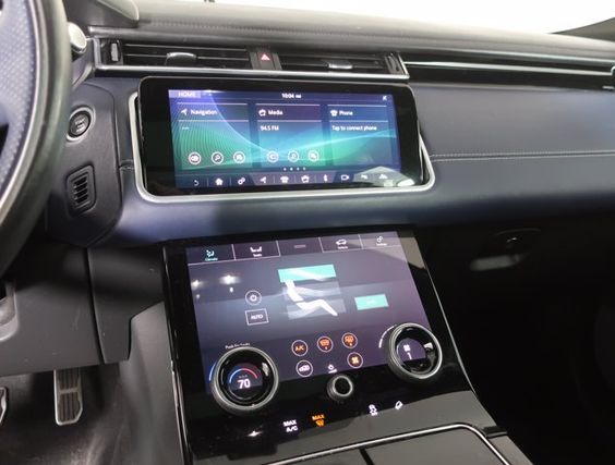 2018 Land Rover Range Rover Velar 2.0L R-Dynamic SE – Image 24