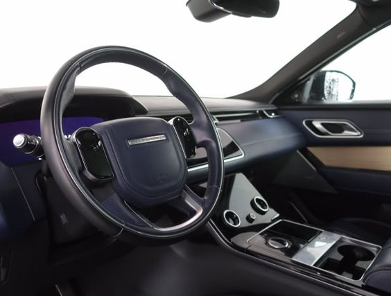 2018 Land Rover Range Rover Velar 2.0L R-Dynamic SE – Image 29