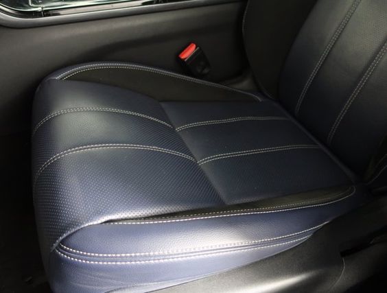 2018 Land Rover Range Rover Velar 2.0L R-Dynamic SE – Image 32