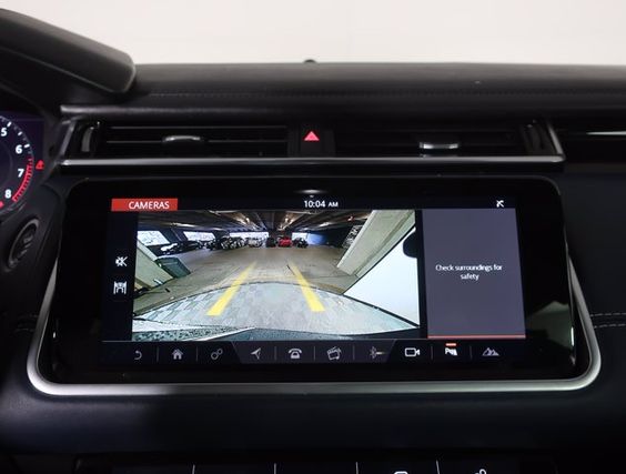 2018 Land Rover Range Rover Velar 2.0L R-Dynamic SE – Image 35