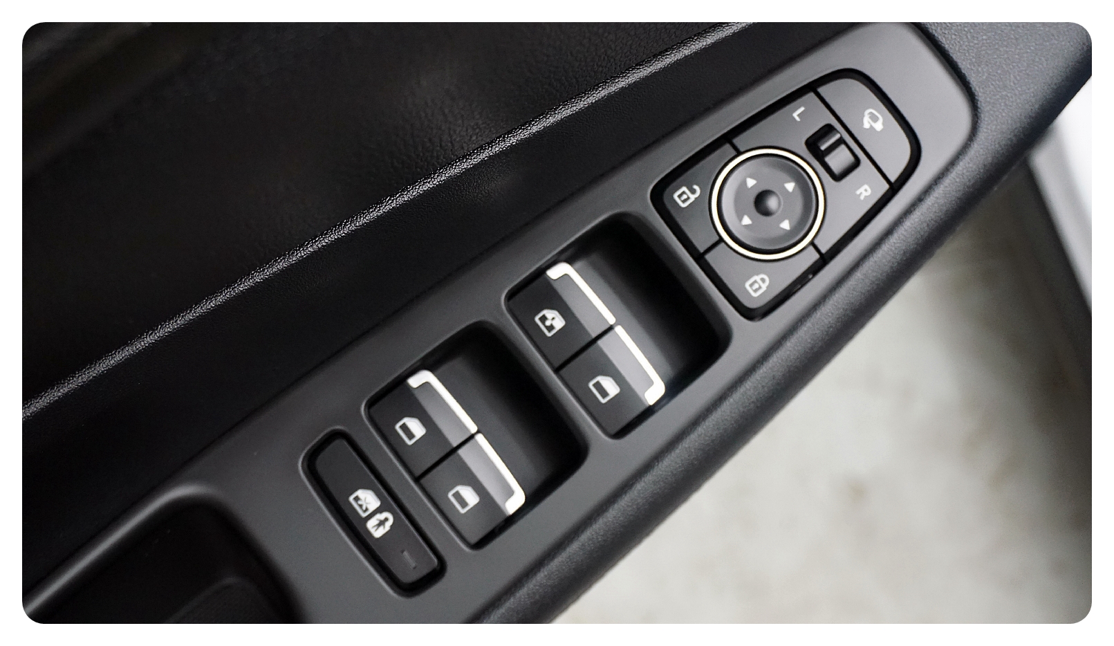 2021 Hyundai Santa Fe 2.5L Premium – Image 13