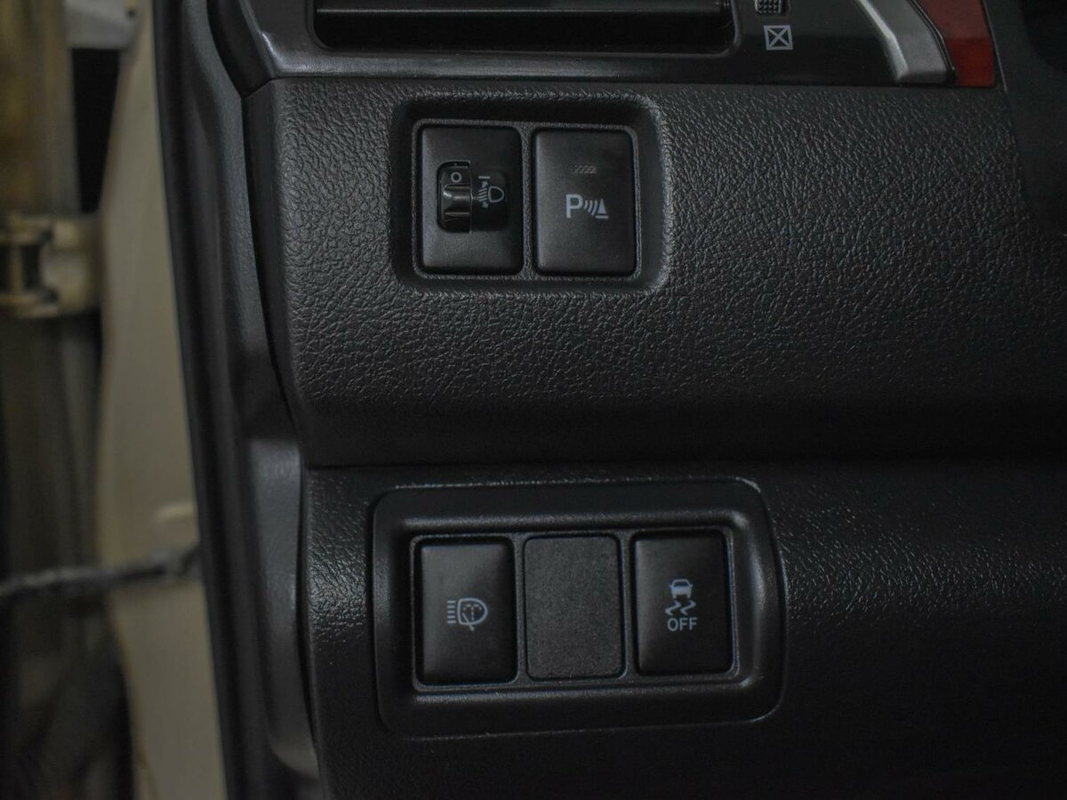 2012 Toyota Camry 2.5L – Image 9