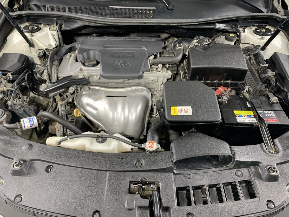 2017 Toyota Camry 2.5L – Image 17