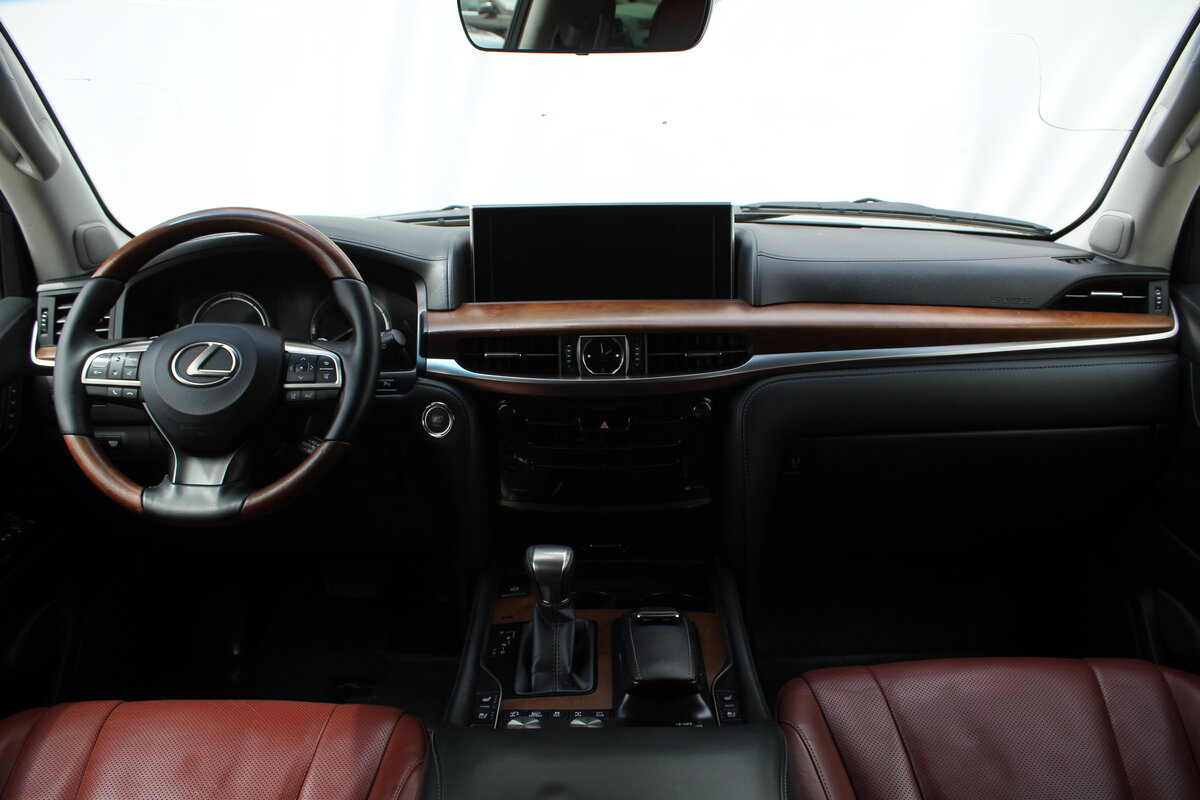 2016 Lexus LX450d 4.5L V8 – Image 13