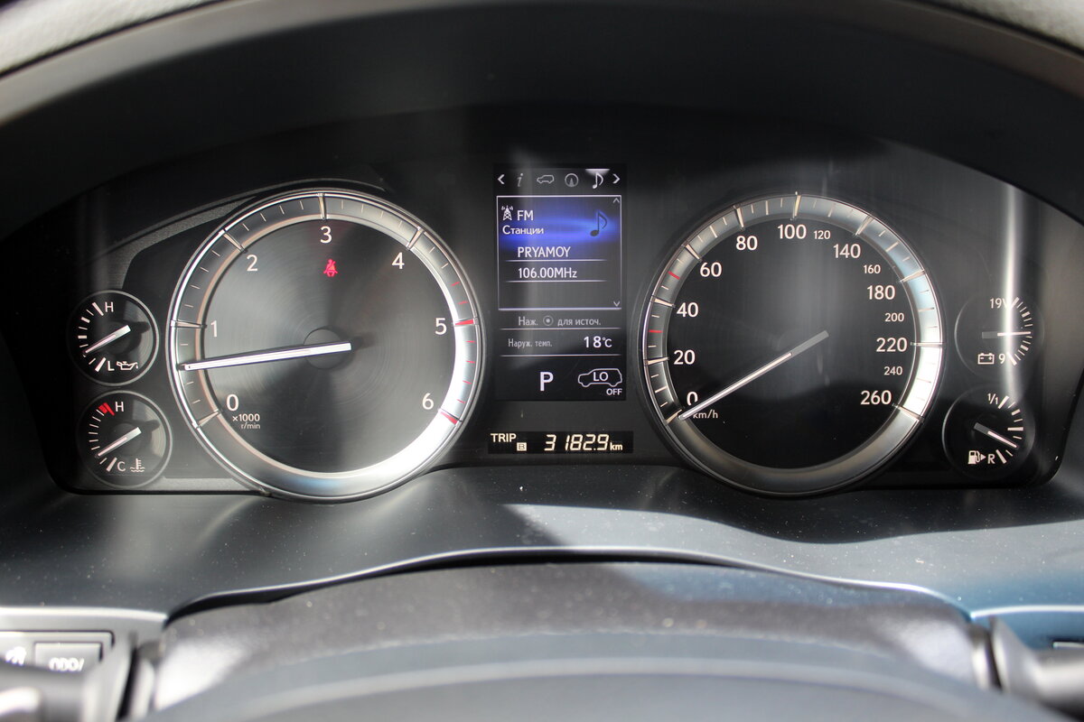 2016 Lexus LX450d 4.5L V8 – Image 23