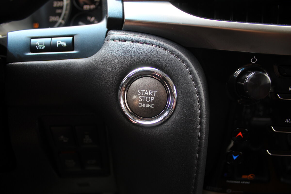 2016 Lexus LX450d 4.5L V8 – Image 24