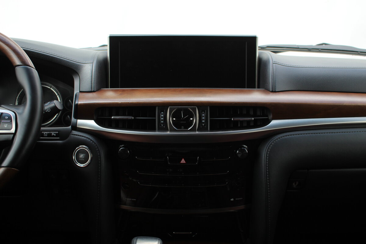 2016 Lexus LX450d 4.5L V8 – Image 25