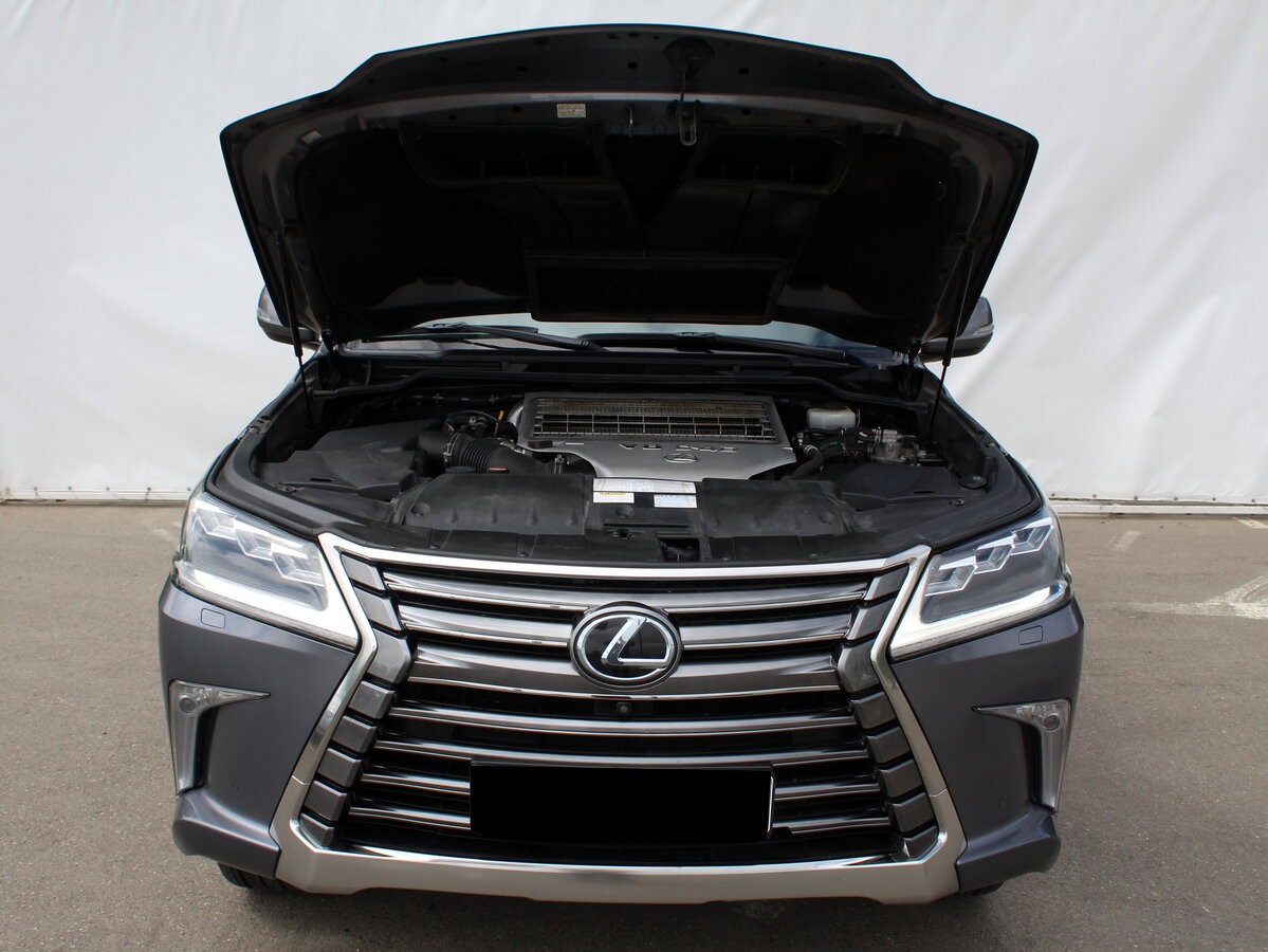 2016 Lexus LX450d 4.5L V8 – Image 9