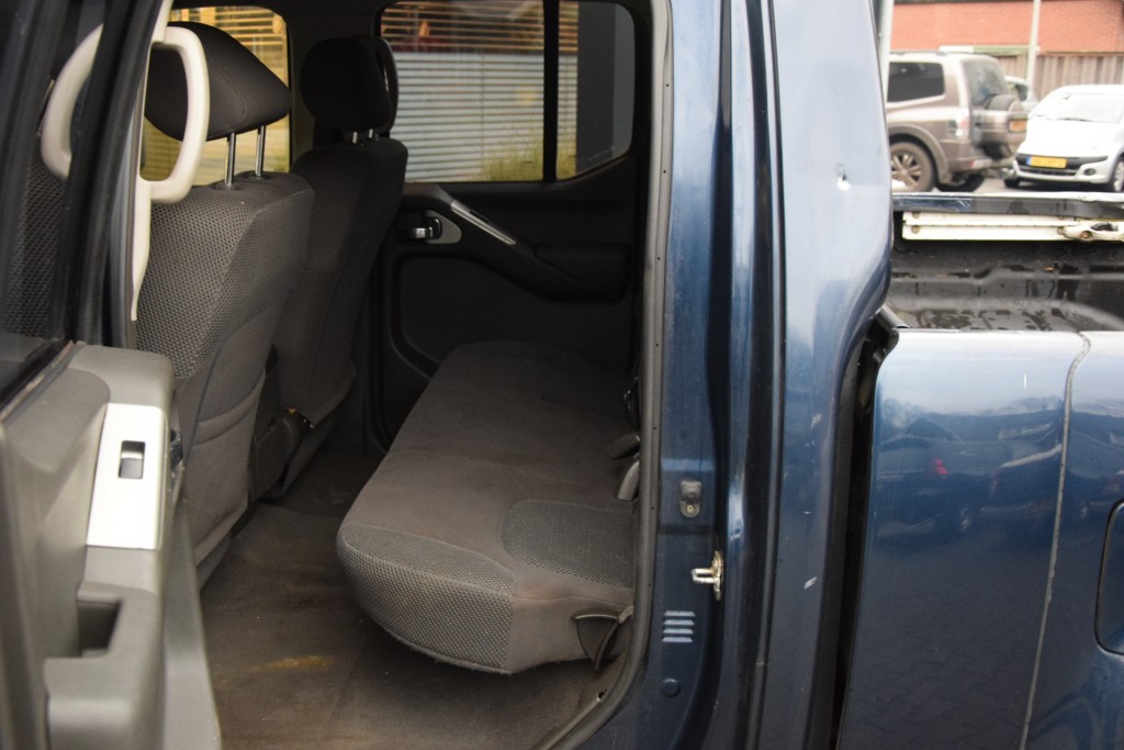 2006 Nissan Navara 2.5L DCI SE 4WD – Image 6