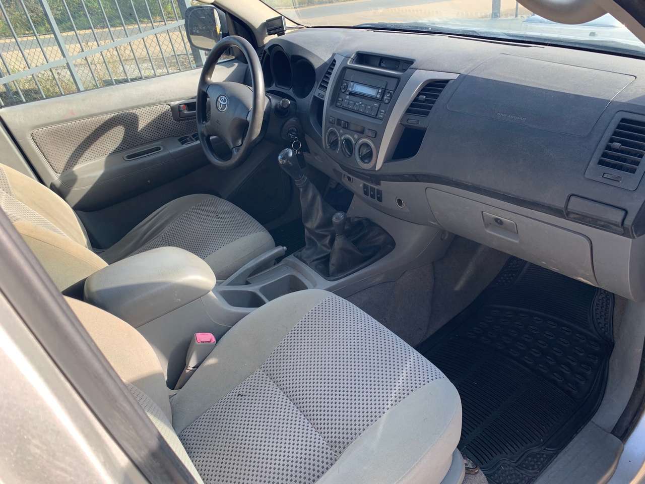 2008 Toyota Hilux 2.5L 4X4 – Image 11