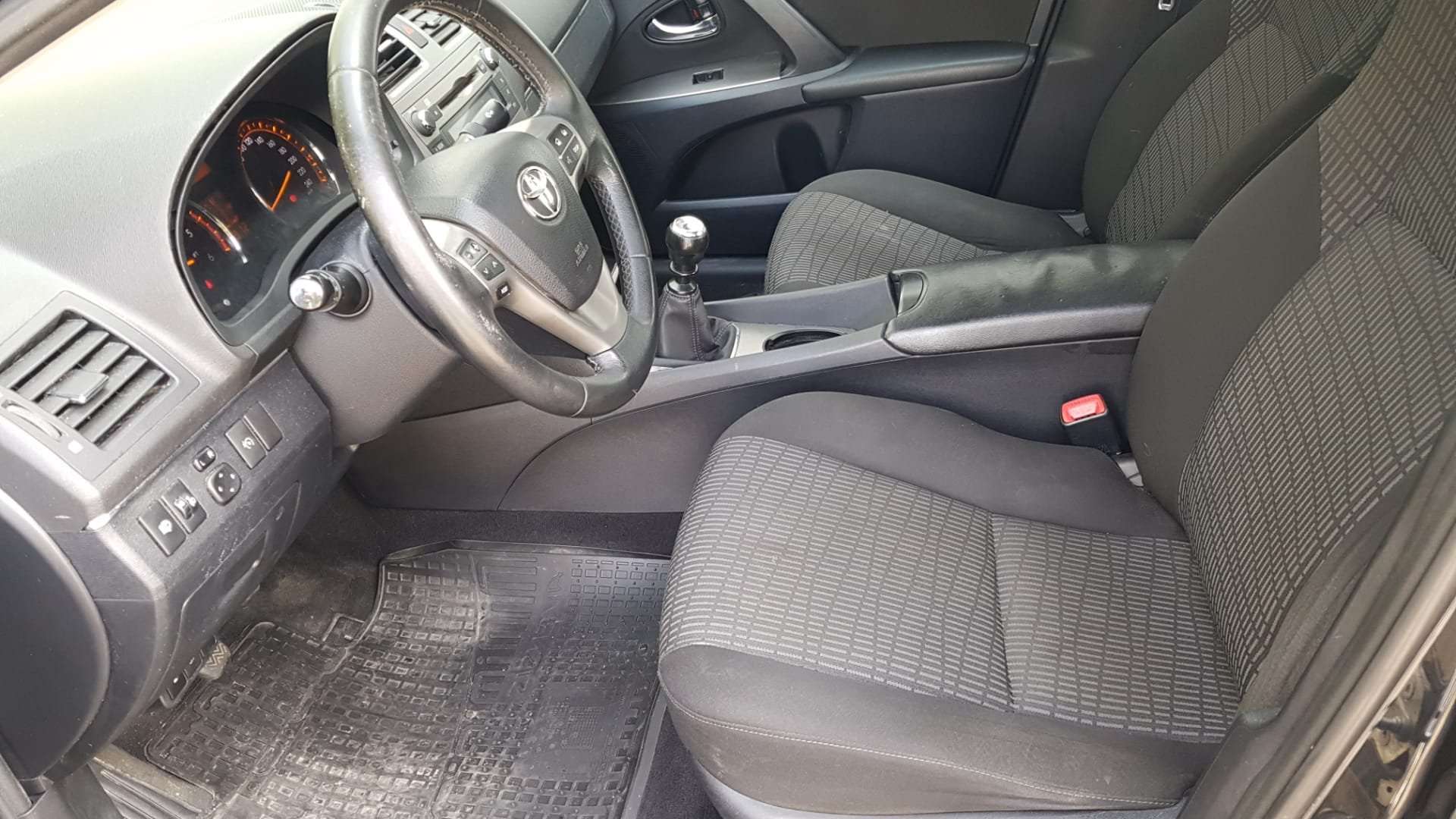 2010 Toyota Avensis 2.0 D-4D – Image 4