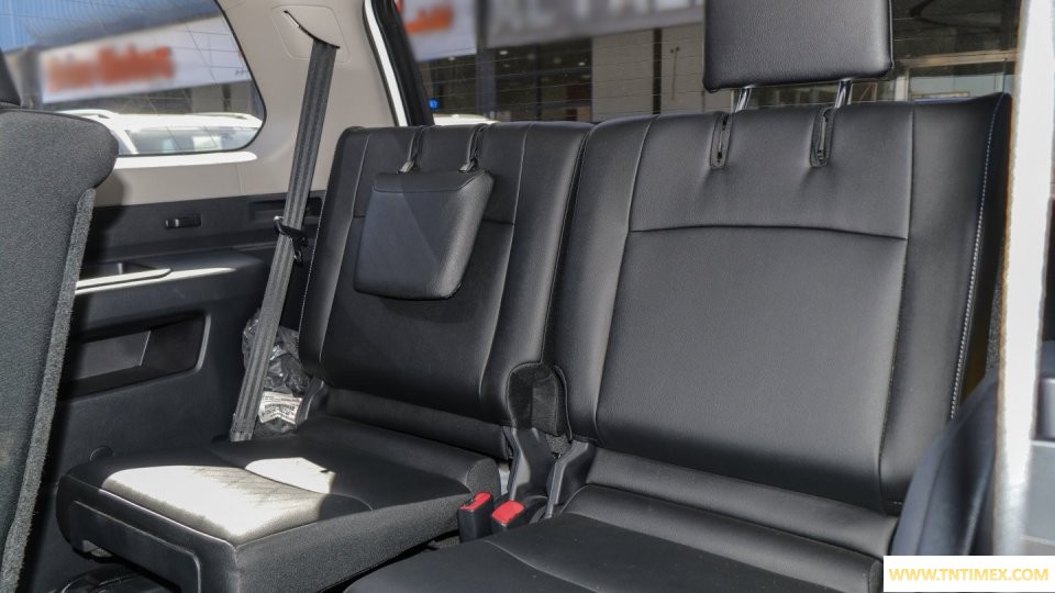 2016 Toyota 4-Runner 4.0L SR5 – Image 11