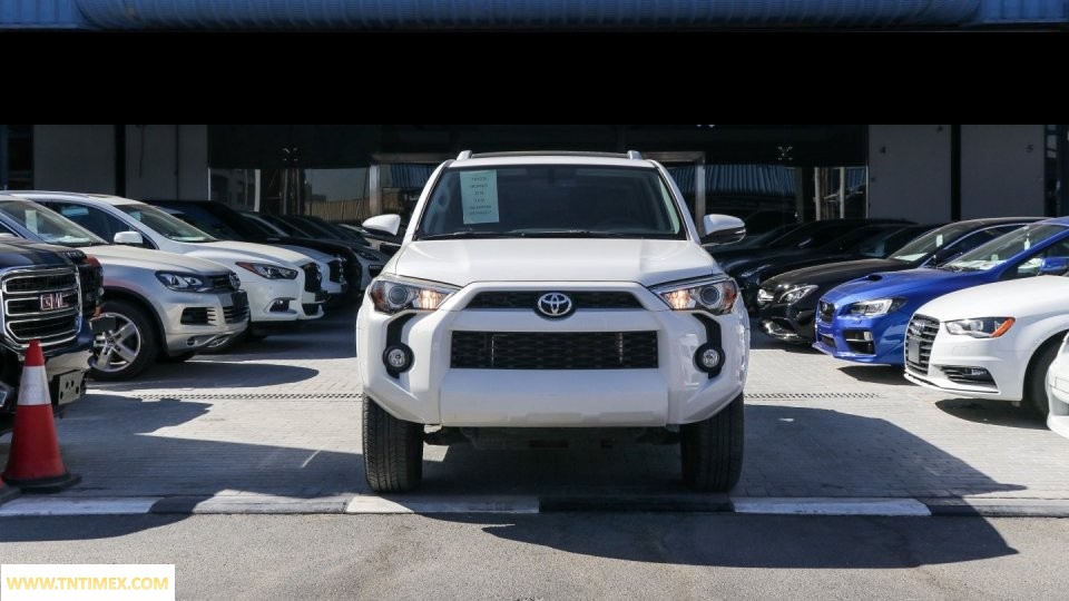 2016 Toyota 4-Runner 4.0L SR5 – Image 13
