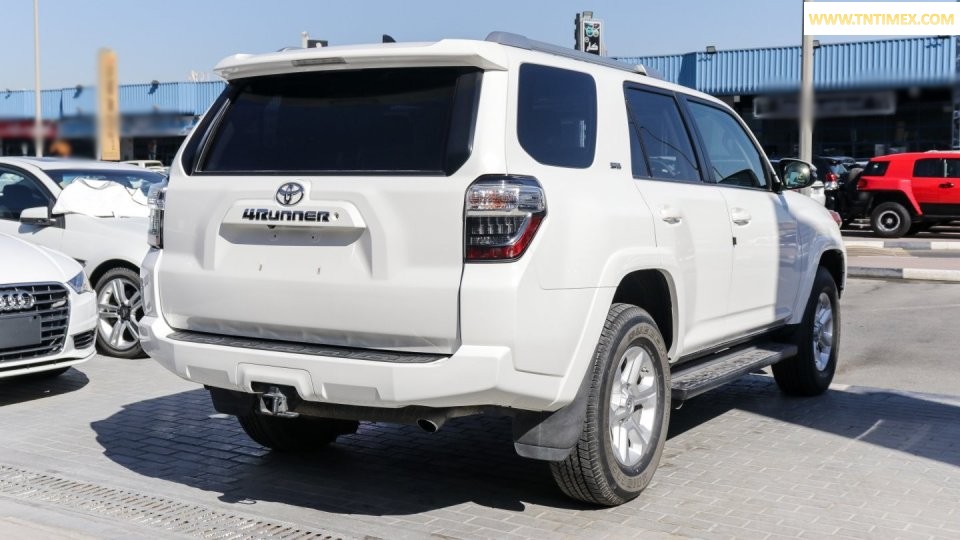 2016 Toyota 4-Runner 4.0L SR5 – Image 8