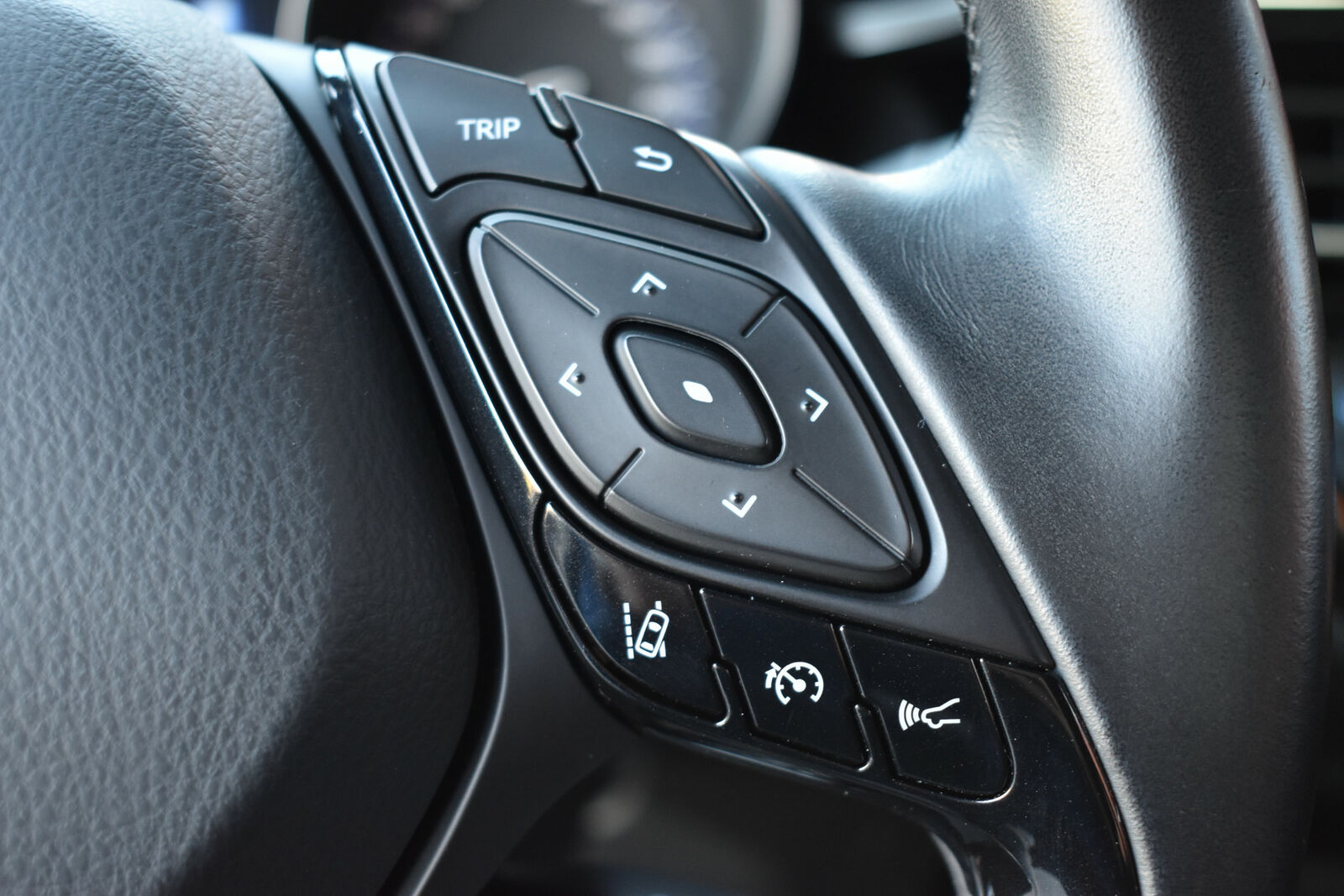 2018 Toyota C-HR 1.2L Dynamic – Image 16