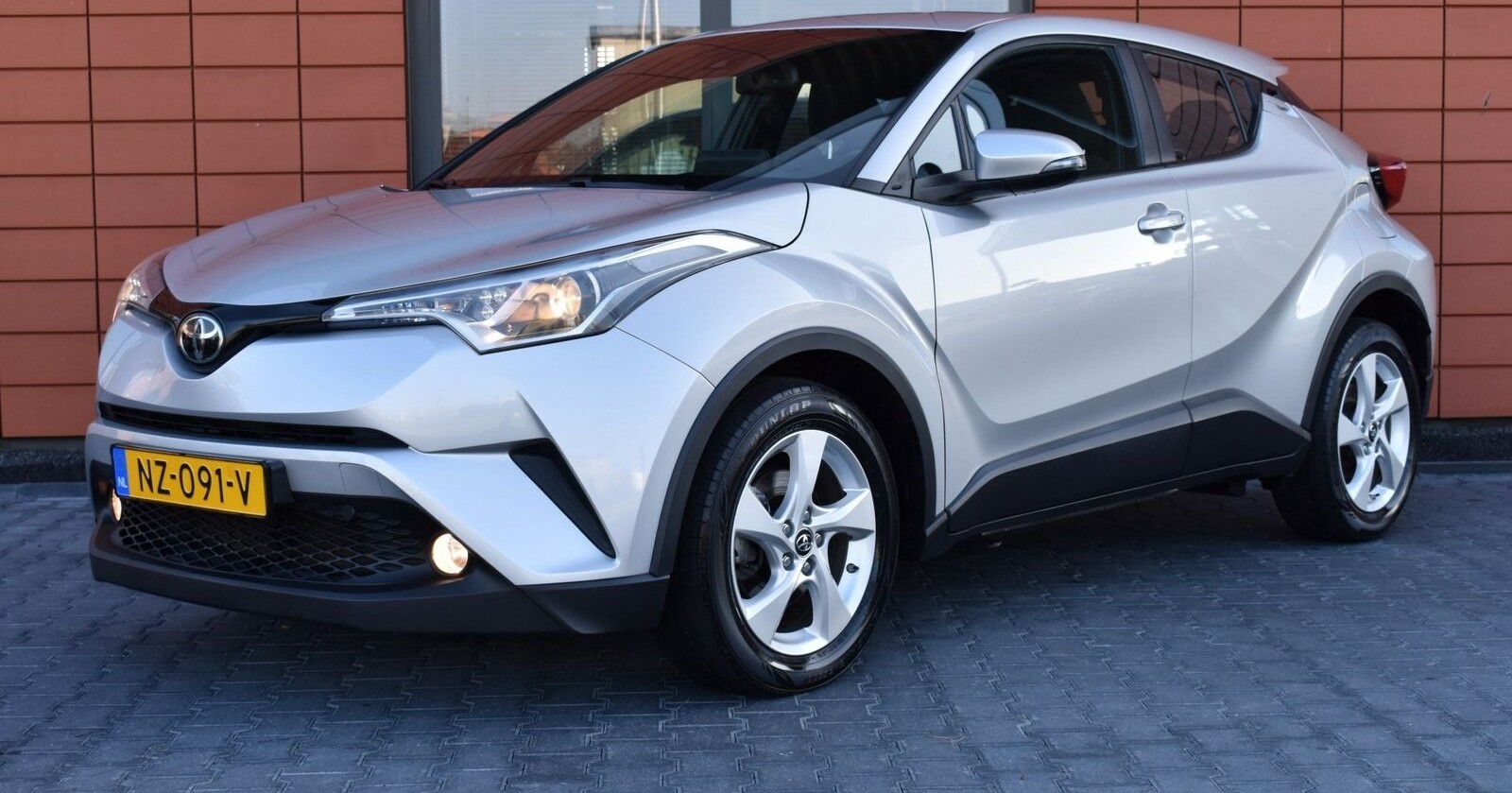 2018 Toyota C-HR 1.2L Dynamic